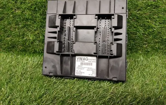 Volkswagen Jetta VI Comfort/convenience module 5C0937087E A2C53396745