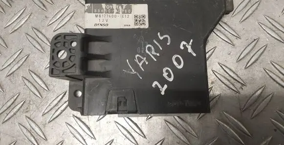 Toyota Yaris Climate control unit 886500D180