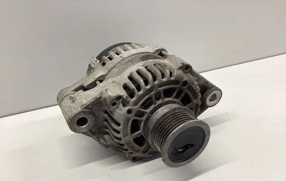 Opel Insignia A Generator/alternator 13502583
