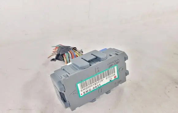Honda Civic Fuse module SMG0031 SMG0001B31C8