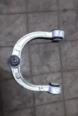 Mercedes-Benz R W251 Front upper control arm/wishbone 