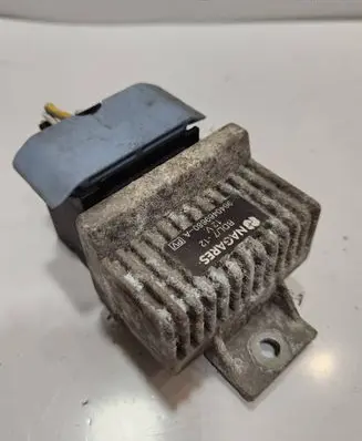Opel Vivaro Glow plug pre-heat relay 9640469680A
