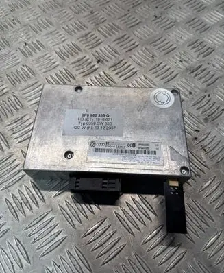 Audi A4 S4 B7 8E 8H Bluetooth control unit module 8P0862335Q