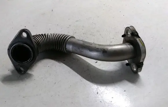 Renault Latitude (L70) EGR valve line/pipe/hose