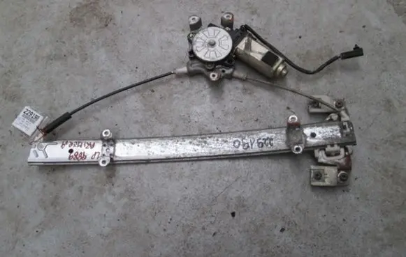 Nissan Primera Front door window regulator with motor