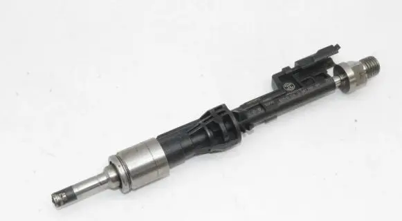 BMW Z4 E89 Fuel injector 7597870 0261500109