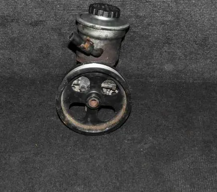Toyota Avensis T250 Power steering pump