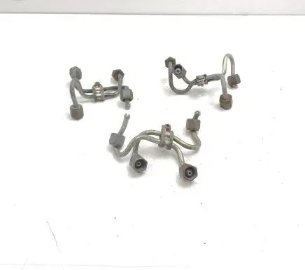 BMW 5 E60 E61 Fuel injector supply line/pipe 