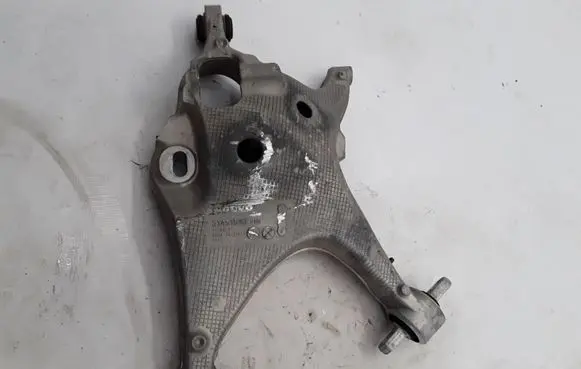 Rear upper control arm/wishbone
