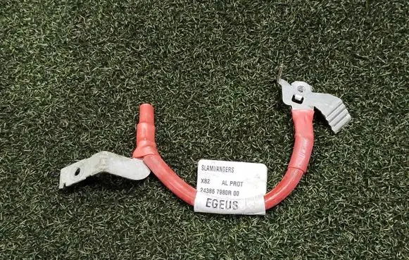 Positive cable (battery)