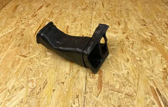 Volvo S90, V90 Air intake duct part 31370229 31474810
