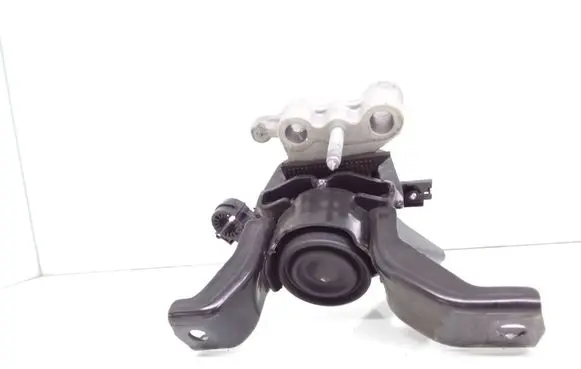 Toyota Auris E180 Engine mount bracket