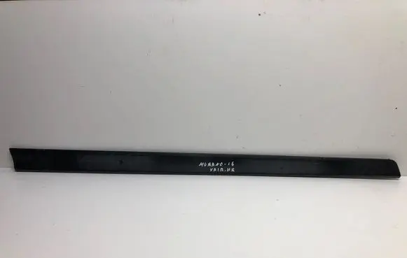 Nissan Rogue Front door trim (molding) 808774BA0A