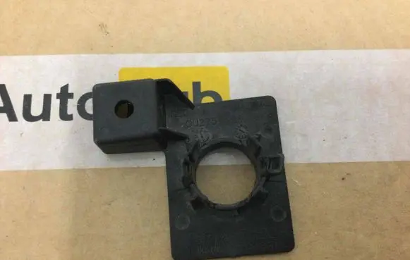 Porsche Panamera (971) Front shock absorber mounting bracket 971807592B