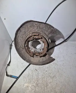BMW 5 E60 E61 Rear wheel hub spindle/knuckle 