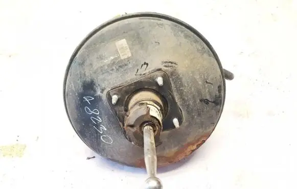 Volkswagen Golf IV Brake booster