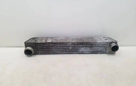 BMW 5 E60 E61 Intercooler radiator 7787446