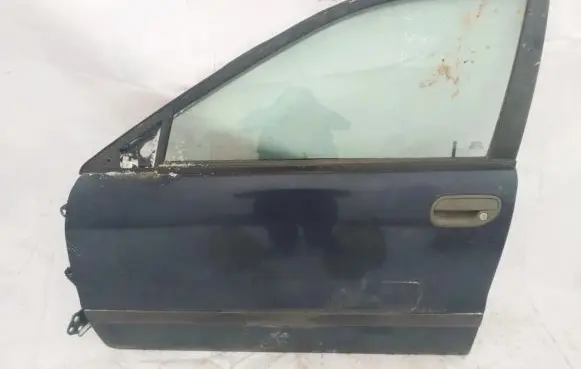 Volvo S40, V40 Front door melyna