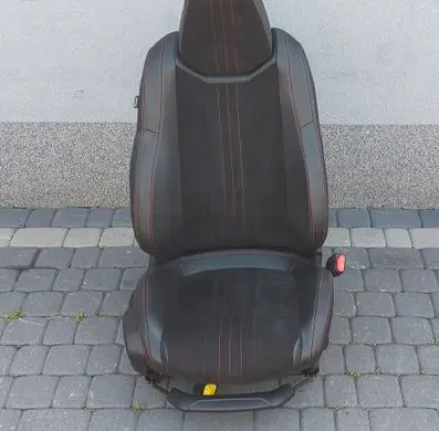 Peugeot 308 Front driver seat 
