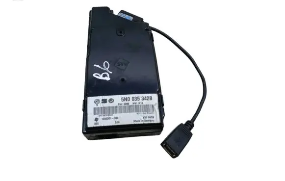 Volkswagen PASSAT B6 USB control unit 5n0035342b