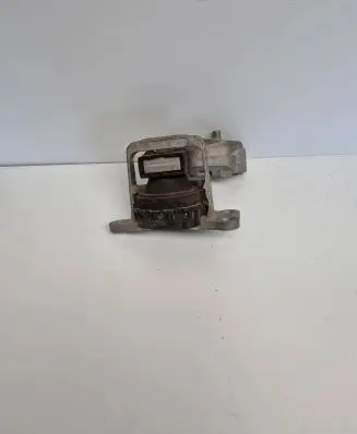 Nissan X-Trail T32 Engine mount bracket 112114BA0A