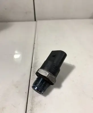 Fuel pressure sensor