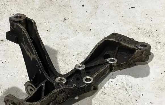 Volkswagen Golf V Front subframe