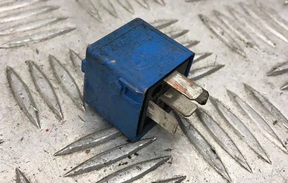 BMW 5 E60 E61 Other relay 6915327 V23134K59X313