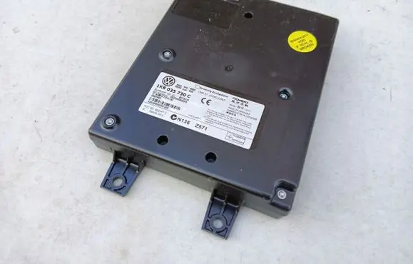 Volkswagen PASSAT CC Bluetooth control unit module 1K8035730C