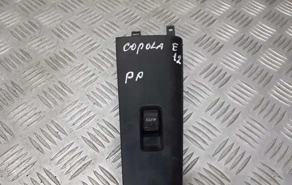 Toyota Corolla E120 E130 Electric window control switch 84030-12010