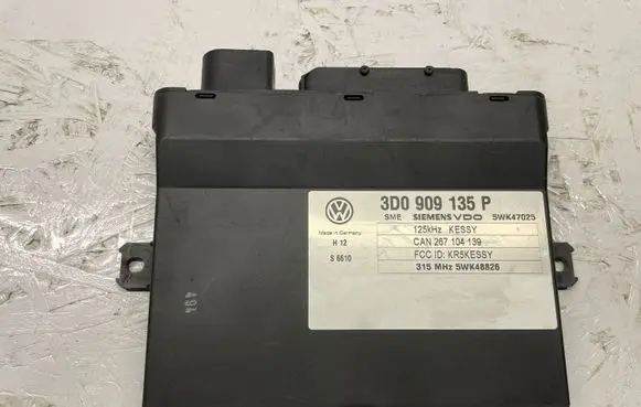 Volkswagen Touareg I Central body control module 3D0909135P 267104139 5WK47025