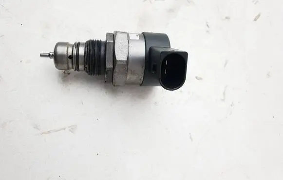 Mercedes-Benz A W177 AMG Fuel pressure regulator A6540780049 10005082 0281006544