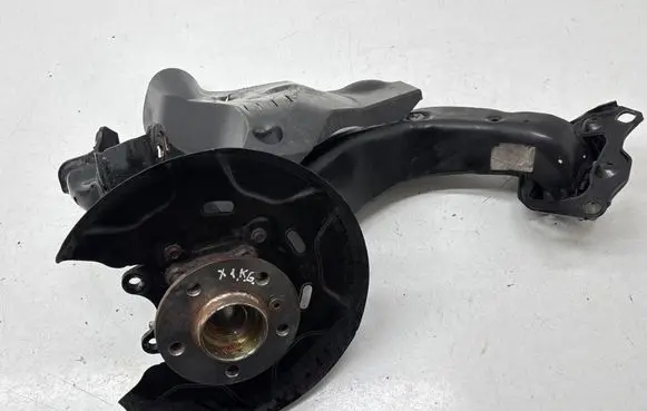 BMW X1 F48 F49 Rear wheel hub spindle/knuckle 33308842879 6799740 324017