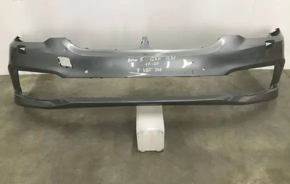BMW 5 G30 G31 Front bumper 7385336