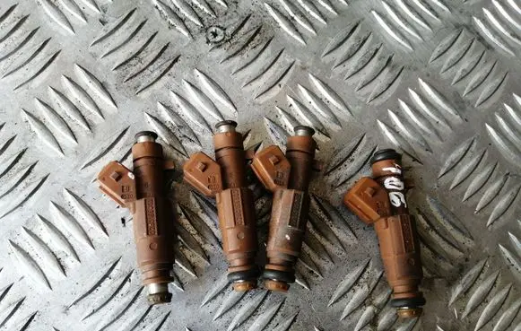 Fuel injectors set