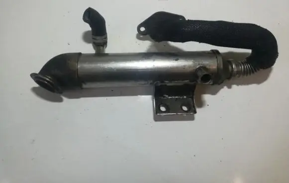 Ford Focus EGR valve cooler xs409d458ba