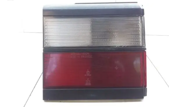 Volkswagen PASSAT B3 Tailgate rear/tail lights 333945107