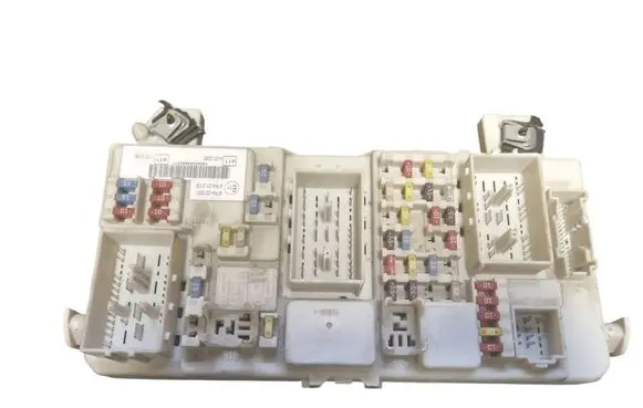 Ford Focus Fuse module 7M5T14A073CC