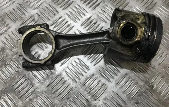 Audi A4 S4 B6 8E 8H Piston with connecting rod 79l69m 79l69m171