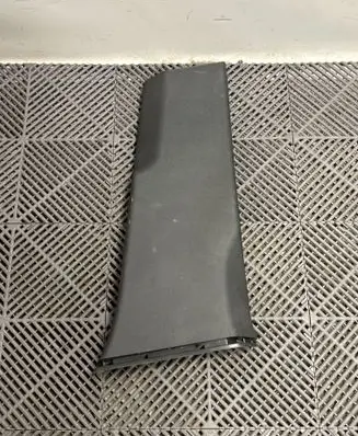 Skoda Kodiaq (B) pillar trim (bottom) 565867282