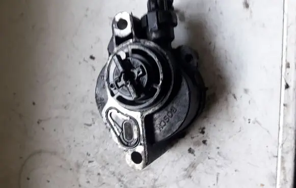 Ford Focus Vacuum pump