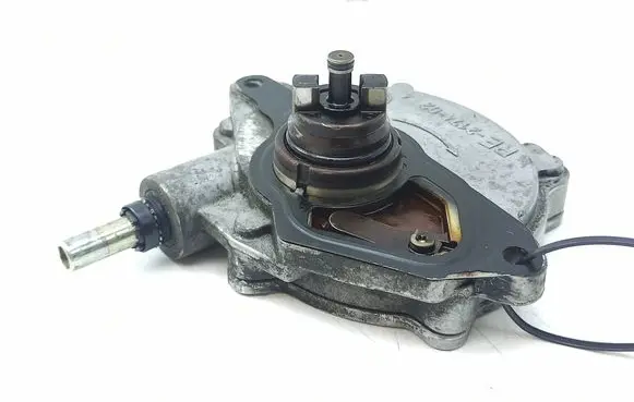 Mercedes-Benz SLK R171 Vacuum pump A2712300965 2712300965