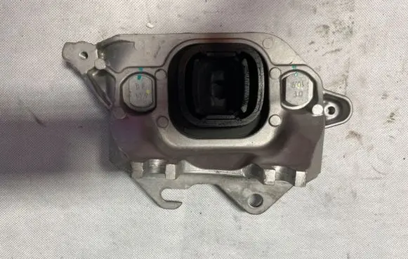 Renault Arkana Gearbox mount 112534437R