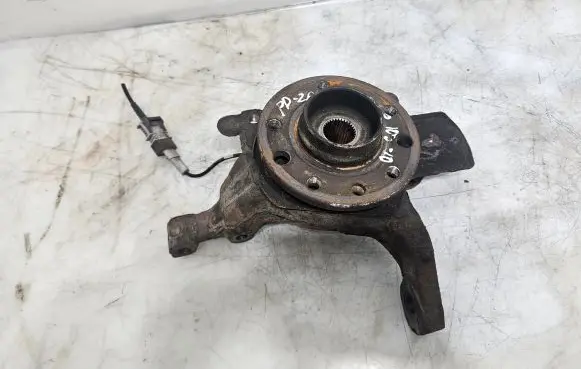 Opel Zafira B Front wheel hub spindle knuckle