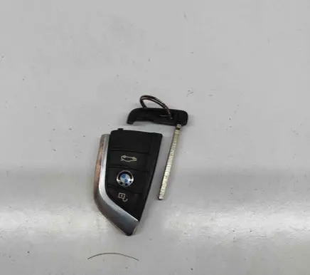 BMW X2 F39 Ignition key/card 7409076 5A56076