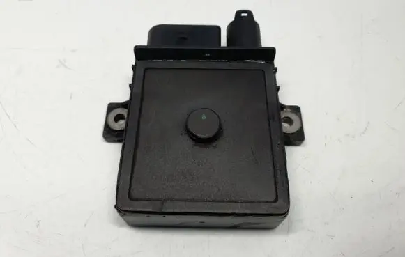 BMW 5 E60 E61 Glow plug pre-heat relay 7801201 12217801201
