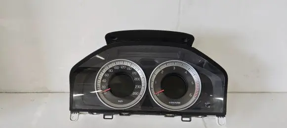 Volvo V60 Speedometer (instrument cluster) 36000918 69399870U