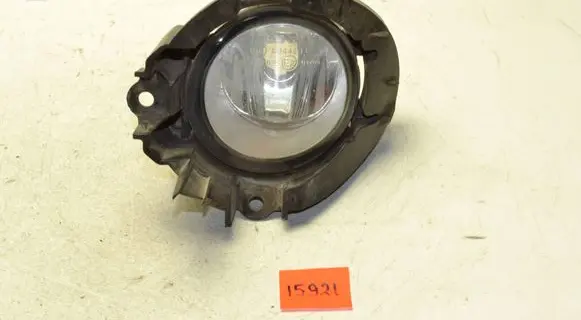 Toyota Avensis T270 Front fog light 812200D041