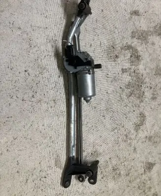 Front wiper linkage and motor
