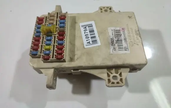 Hyundai i30 Fuse box set 919502H500